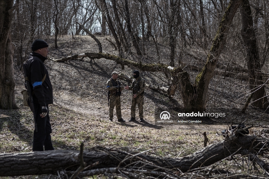 Ukraynalı gönüllüler Zaporijya kentinde askeri eğitim alıyor