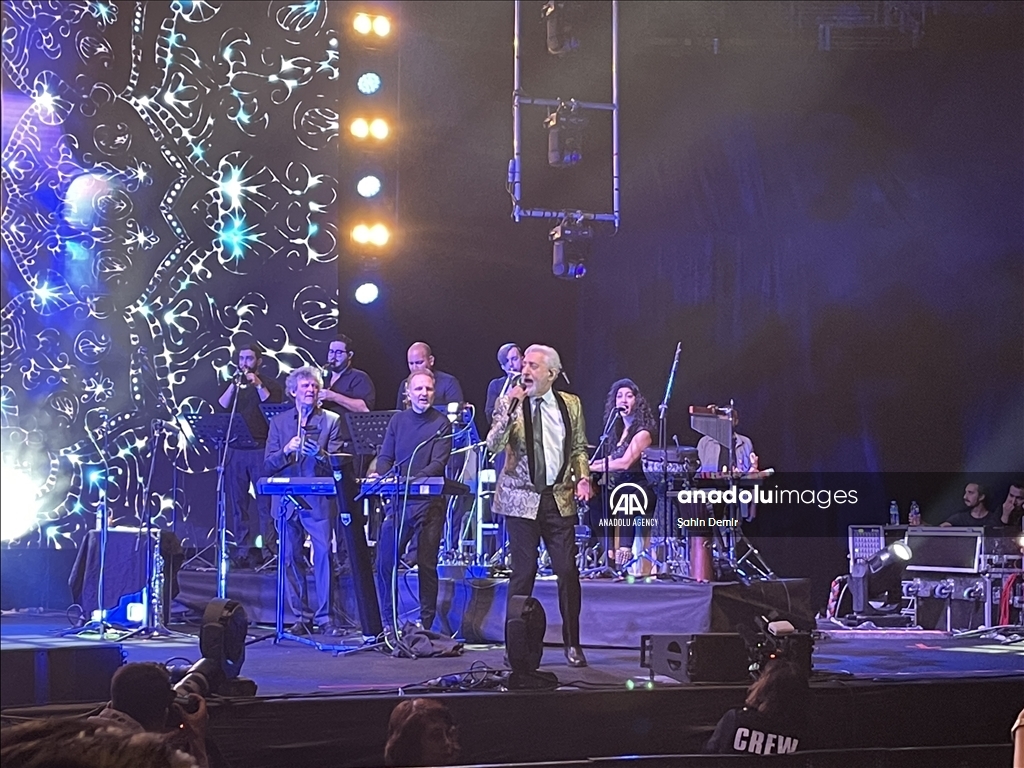 کنسرت دو ابراهیم شبی خاطره‌انگیز برای ایرانی‌ها در استانبول رقم زد