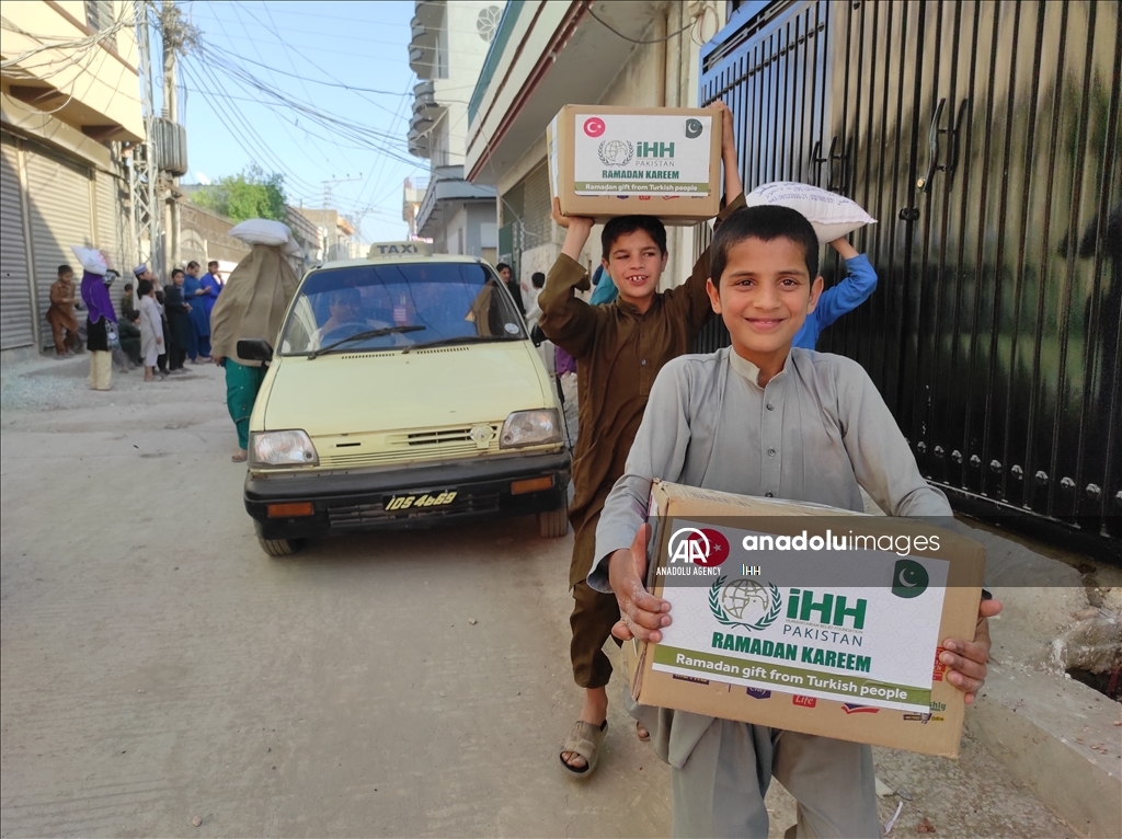 تركيا تقدم مساعدات رمضانية لآلاف الأسر الباكستانية