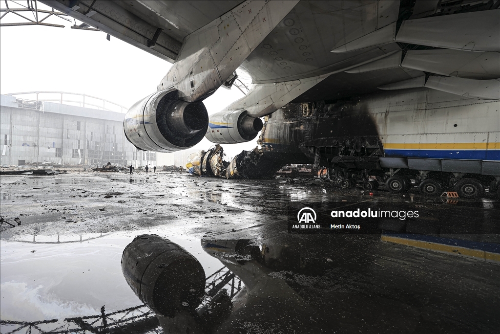 Rusya'nın vurduğu Ukrayna'daki Antonov An-225'in enkazı AA tarafından görüntüledi