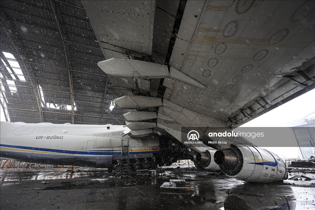 Rusya'nın vurduğu Ukrayna'daki Antonov An-225'in enkazı AA tarafından görüntüledi
