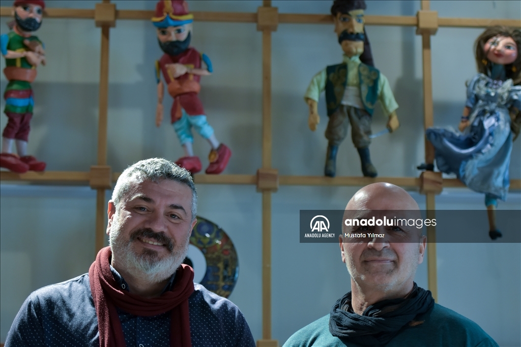 بورصة التركية.. مسرح الظل يستعرض أشهر الأطباق الرمضانية