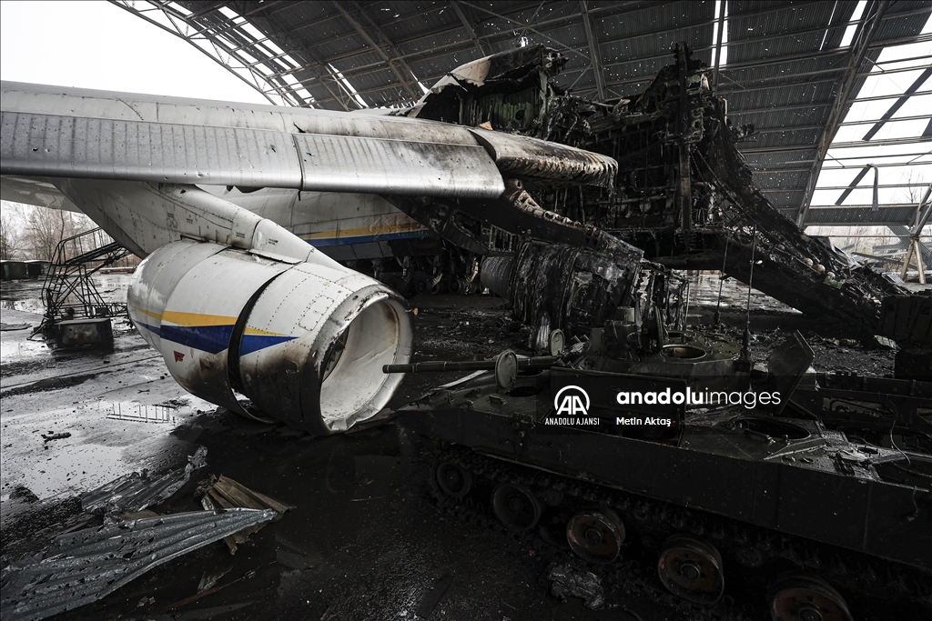Rusya'nın vurduğu Ukrayna'daki Antonov An-225'in enkazı AA tarafından görüntüledi