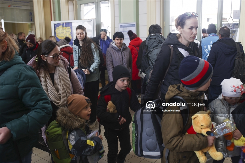 بولندا استقبلت نصف اللاجئين الأوكرانيين الذين غادروا بلادهم جراء الحرب