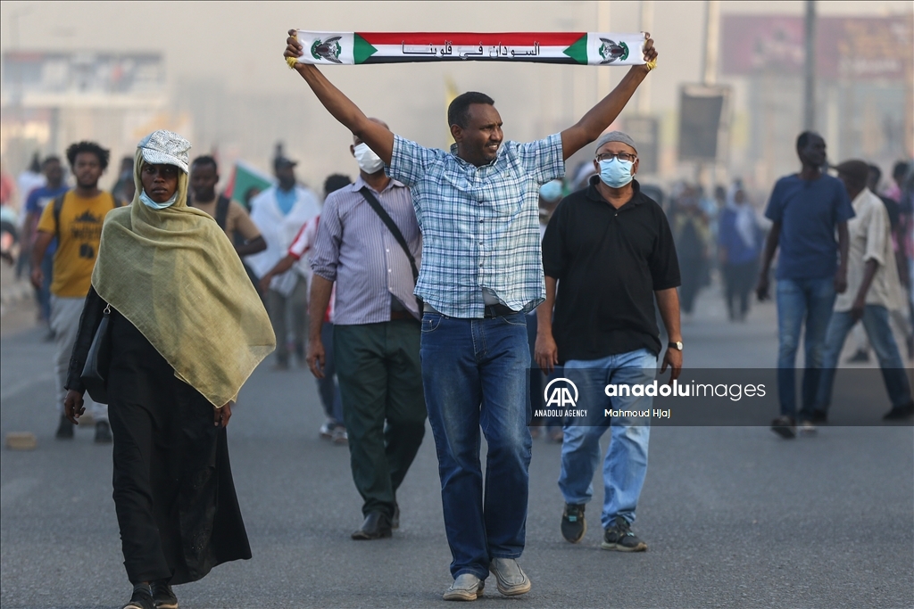Warga Sudan tuntut pembebasan tahanan politik dan pemerintahan sipil