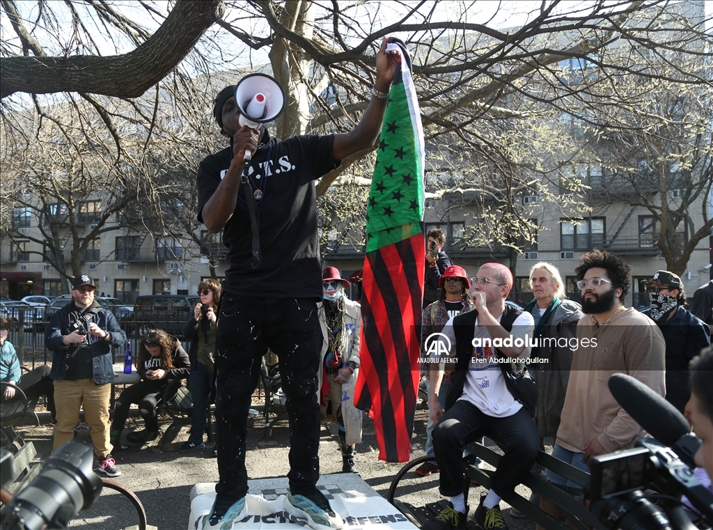 Homeless New Yorkers protest Eric Adams