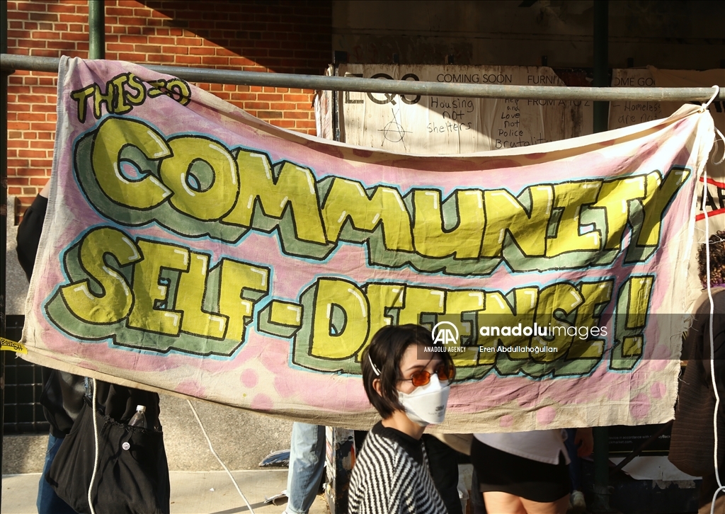 Homeless New Yorkers protest Eric Adams