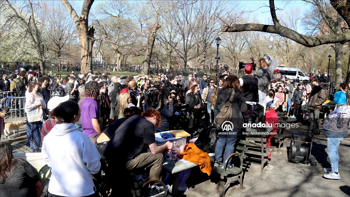 Homeless New Yorkers protest Eric Adams