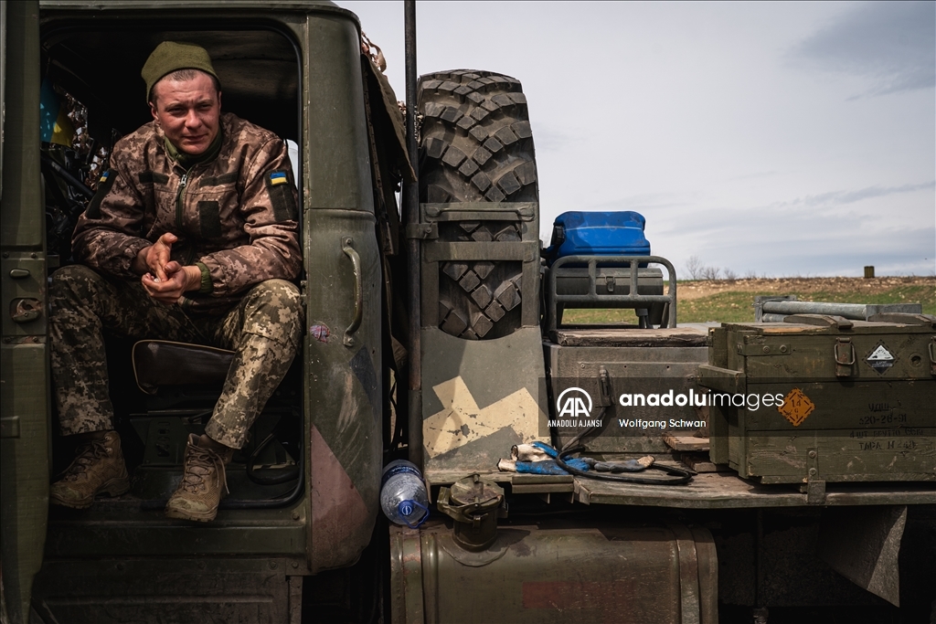 Ukrayna güçleri, Donbas bölgesindeki Rus mevzilerini Grad füzeleri ile hedef aldı