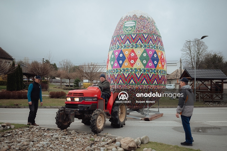 El huevo de Pascua más grande del mundo es exhibido en Eslovaquia