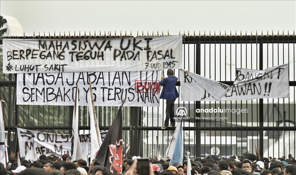 Mahasiswa Indonesia tolak perpanjangan masa jabatan presiden
