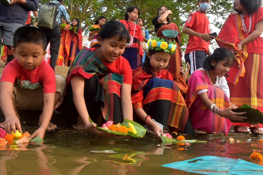 Bangladeş'te Biju festivali