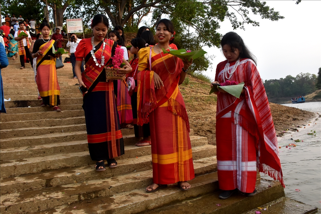 Bangladeş'te Biju festivali