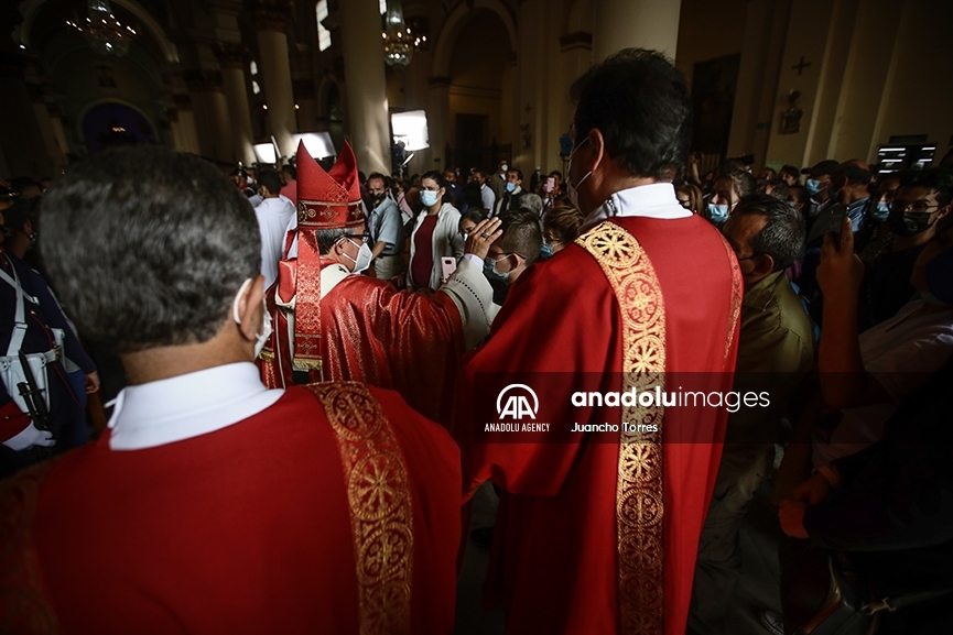 Procesión del Viernes Santo en la Catedral Primada de Bogotá
