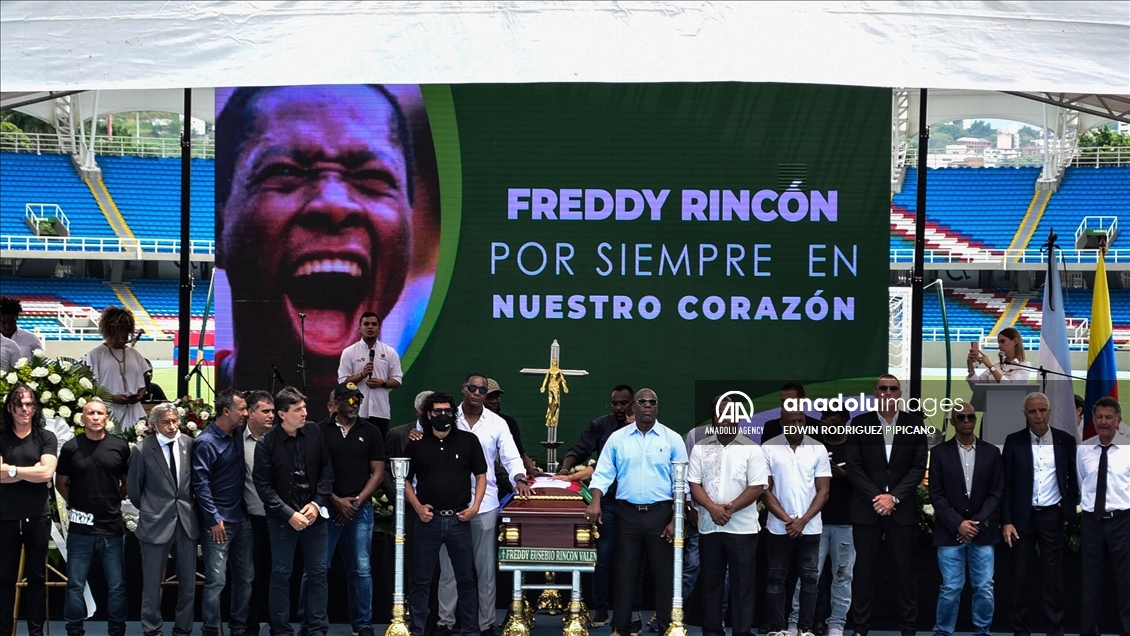 Colombians pay tribute to late football star Freddy Rincon