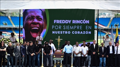 Colombians pay tribute to late football star Freddy Rincon