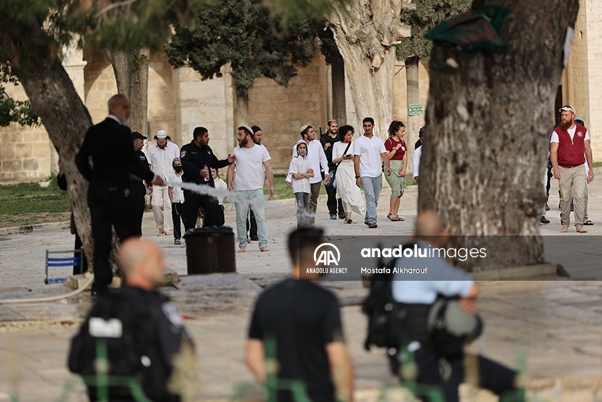 Persisten las redadas de la Policía israelí en la mezquita de Al-Aqsa