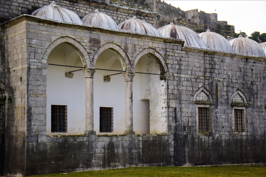 Vazhdojnë përgatitjet për projektin e restaurimit të Xhamisë së Plumbit në Shkodër