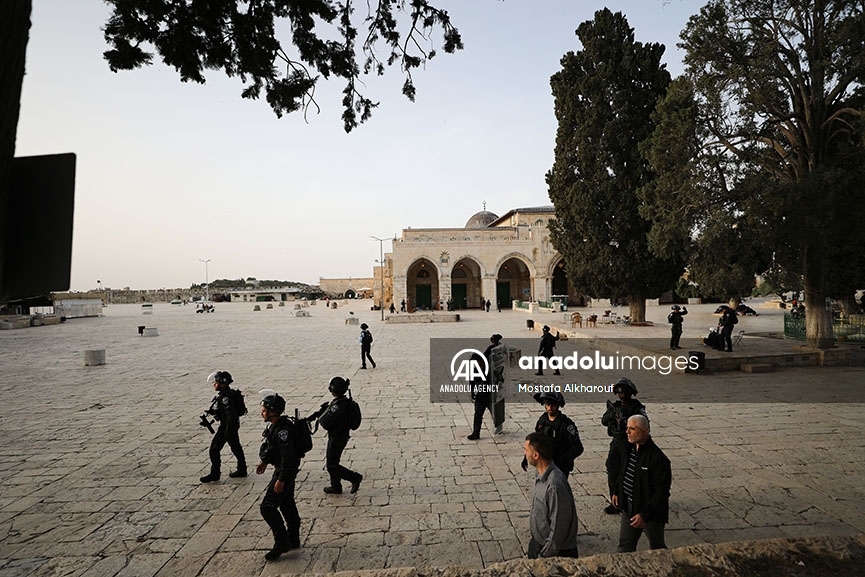 Persisten las redadas de la Policía israelí en la mezquita de Al-Aqsa