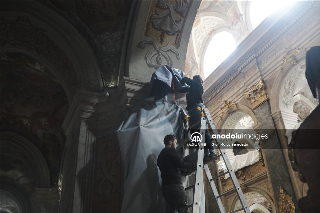 Lviv kentindeki Saint Peter ve Saint Paul Kilisesi