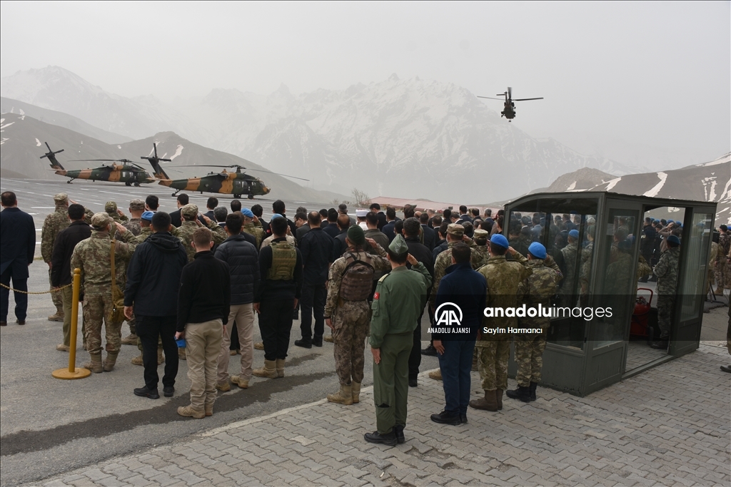 Pençe-Kilit Operasyonu bölgesinde şehit olan asker için Hakkari'de tören düzenlendi