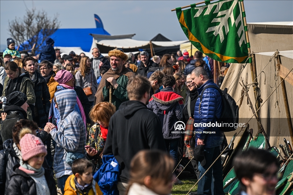 Krakow'da geleneksel Rekawka Slav Festivali iki yıl aradan sonra düzenlendi