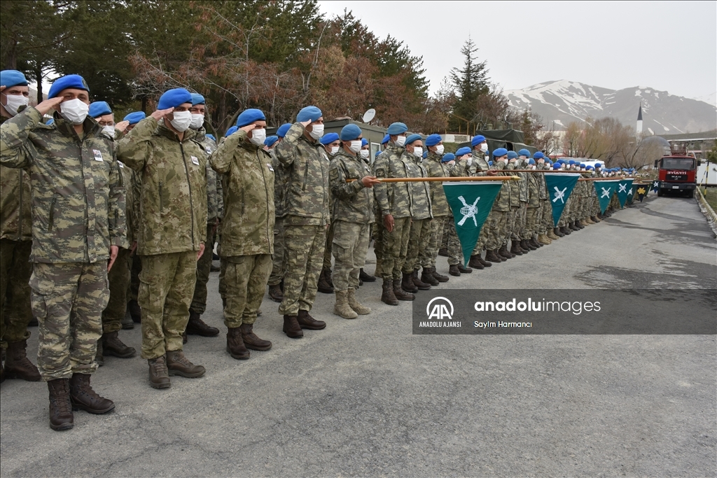 Pençe-Kilit Operasyonu bölgesinde şehit olan asker için Hakkari'de tören düzenlendi