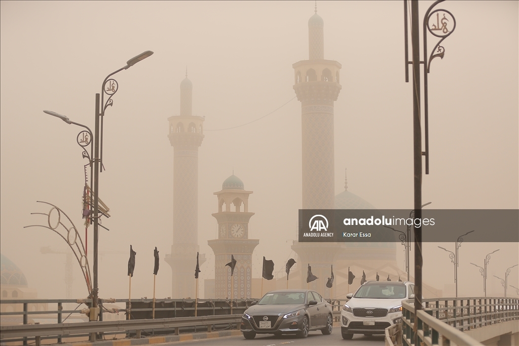 عاصفة رملية تضرب العراق