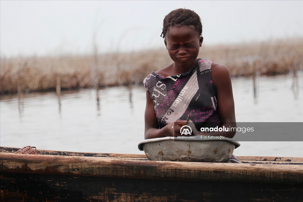 Afrika'da kölelikten kaçanların su üstünde kurduğu köy: Ganvie