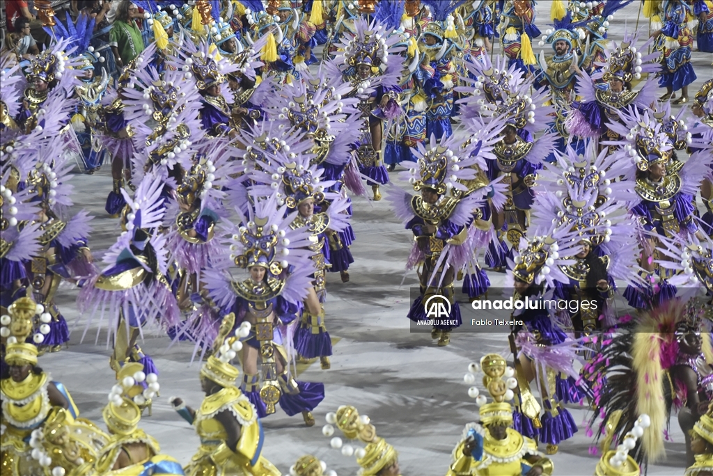 First day of samba schools parade in Rio de Janeiro