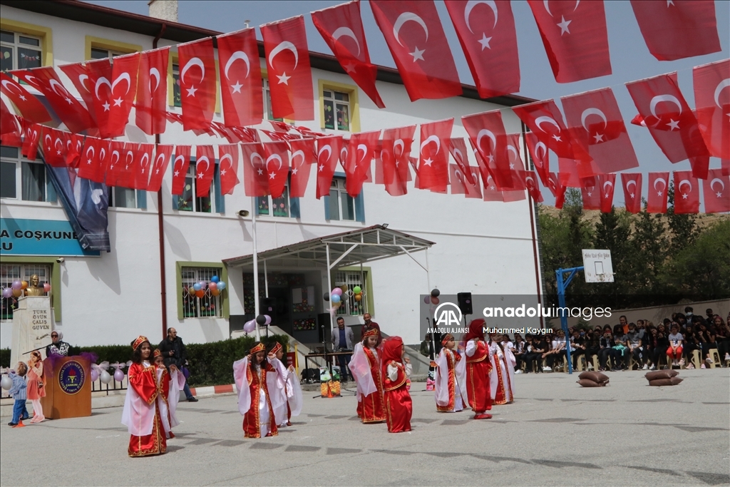 23 Nisan Ulusal Egemenlik ve Çocuk Bayramı kutlanıyor