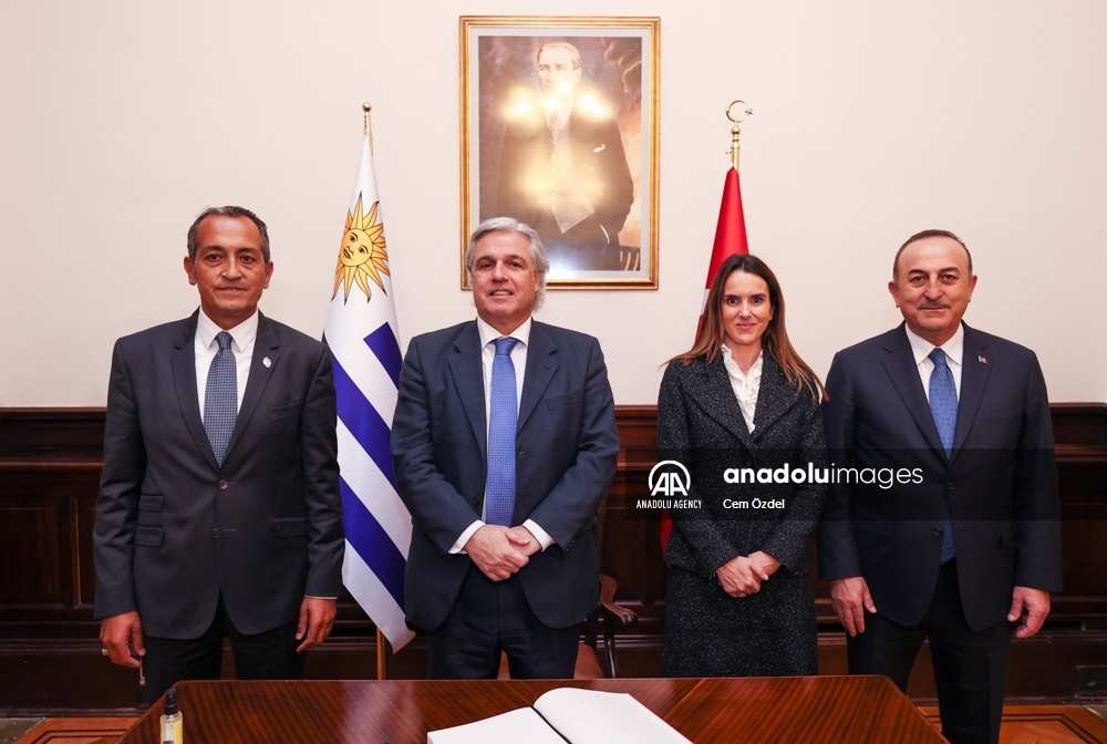 Así fue la visita del ministro de Exteriores de Turquía a Uruguay