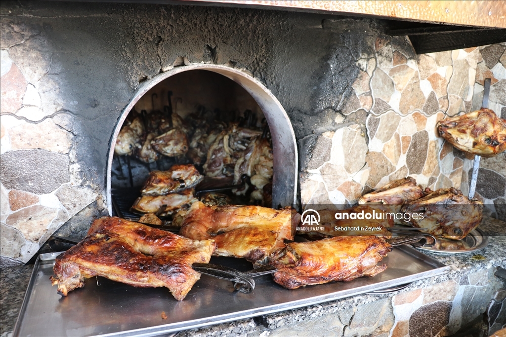 Denizli'nin tescilli lezzeti: Tandır kebabı