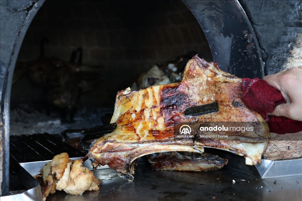 Denizli'nin tescilli lezzeti: Tandır kebabı