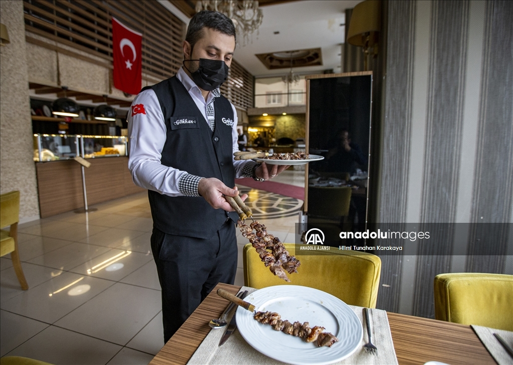 Erzurum'un tescilli lezzeti: Cağ kebabı