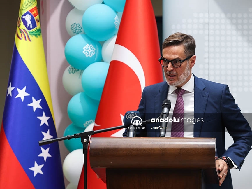 El ministro de Relaciones Exteriores de Turquía, Mevlut Cavusoglu, en Venezuela