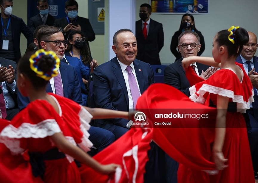 El ministro de Relaciones Exteriores de Turquía, Mevlut Cavusoglu, en Venezuela