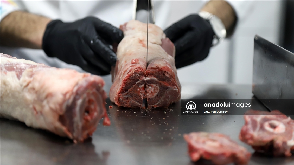 Meşe odunuyla pişen lezzet: Gerdan kebabı