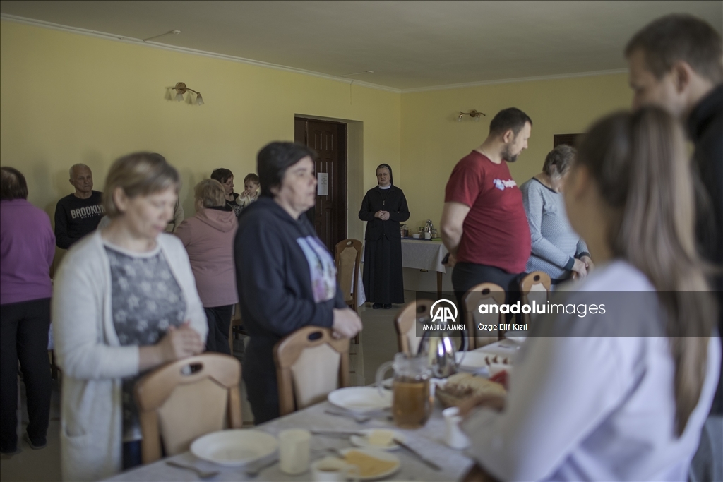 Manastır, savaş mağdurlarının sığınağı oldu