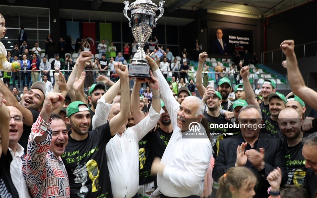 Manisa Büyükşehir Belediyespor, ING Basketbol Süper Ligi'ne yükselmeyi garantiledi