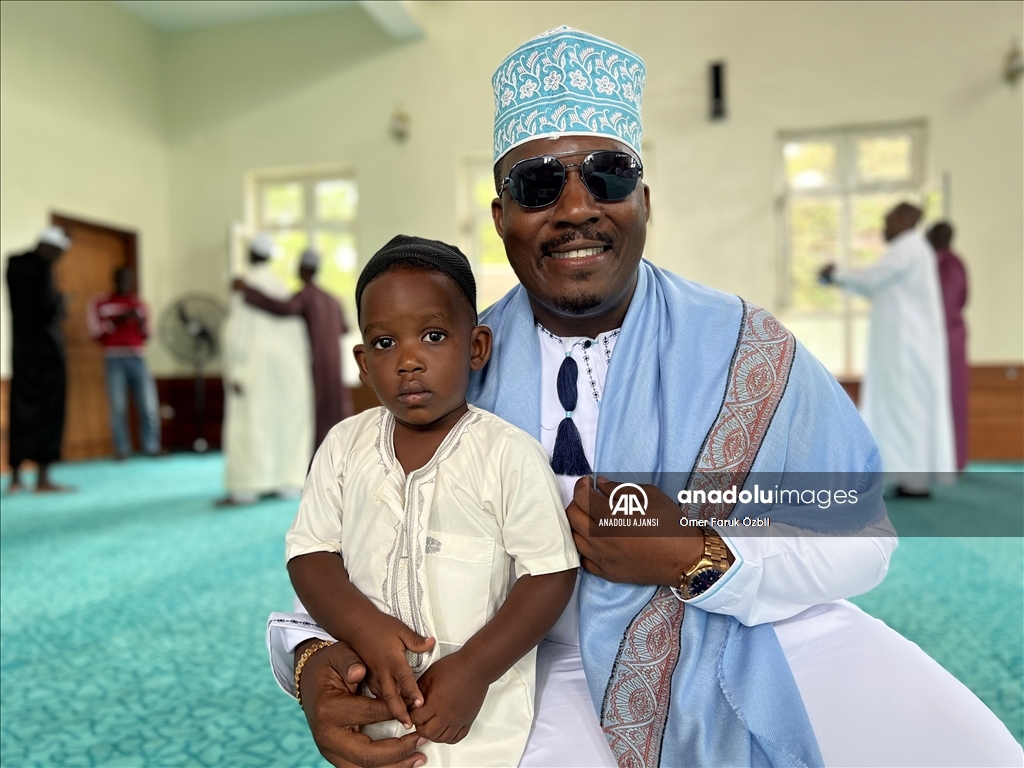 Uganda'da Ramazan Bayramı namazı kılındı
