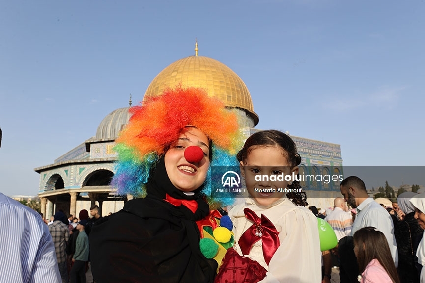 Fieles musulmanes en Jerusalén se congregaron en el complejo de la mezquita de Al-Aqsa para celebrar el Eid al-Fitr
