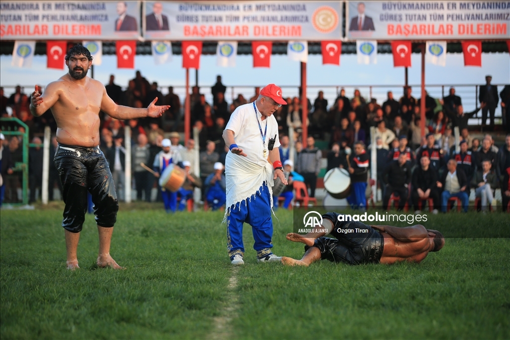 Kavasoğlu ve Şamdancıbaşı İbrahim Yağlı Güreşleri