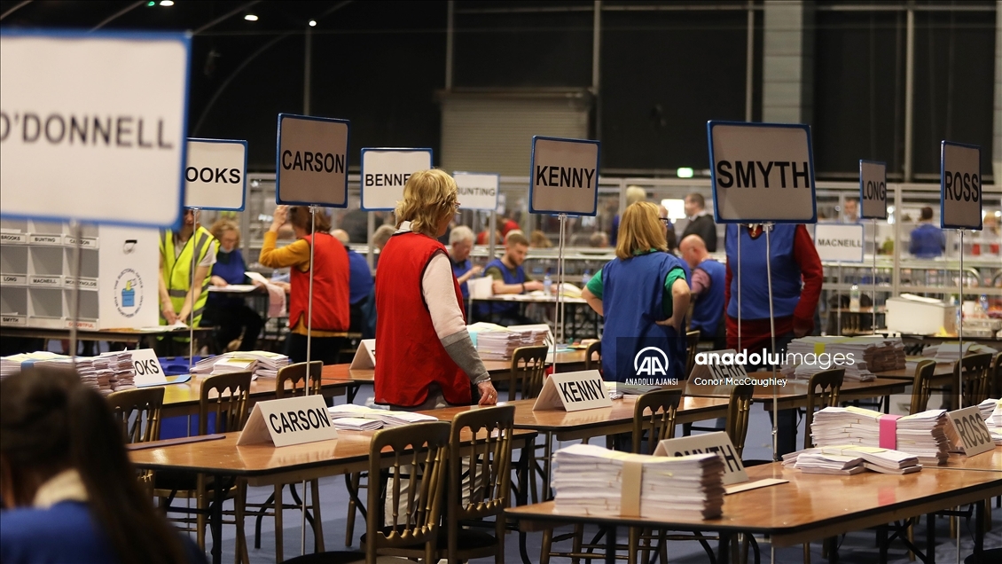 Kuzey İrlanda'daki yerel seçimlerde oy sayma işlemi başladı
