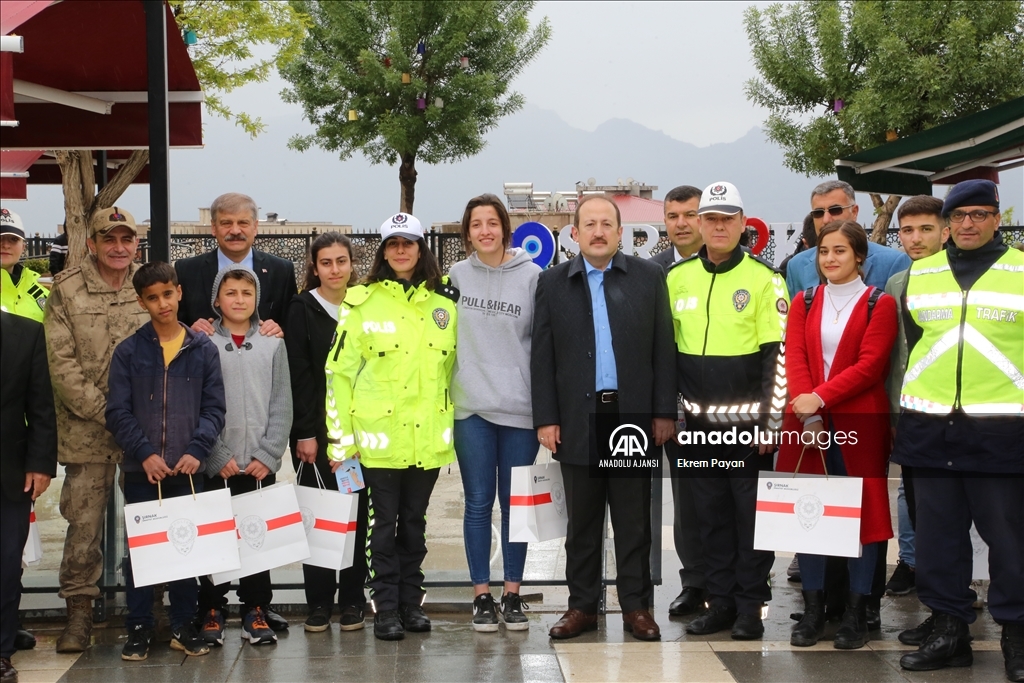 Siirt, Şırnak ve Elazığ'da "Yayalar İçin 5 Adımda Güvenli Trafik" uygulaması yapıldı