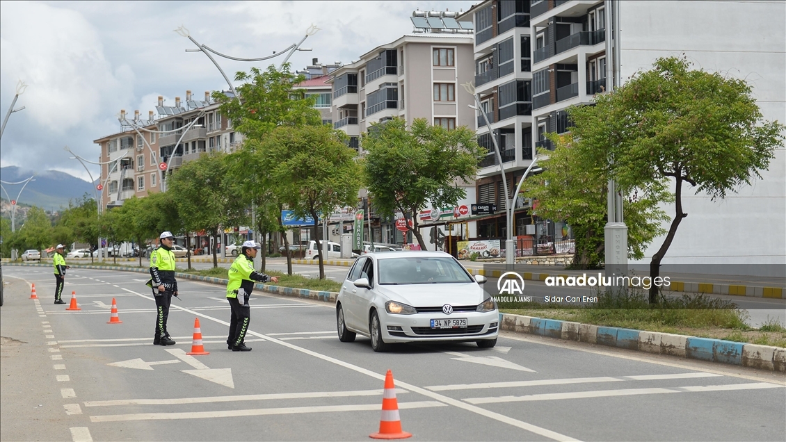 Tunceli'de "Yayalar için 5 adımda güvenli trafik" uygulaması yapıldı