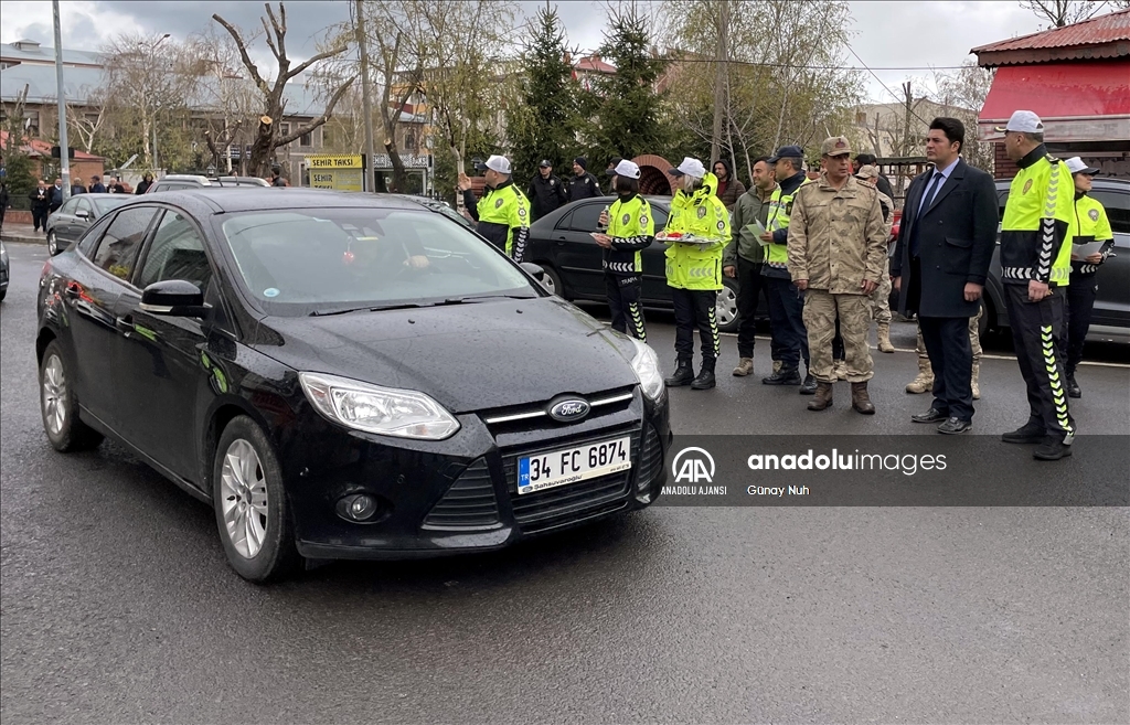 Ardahan'da “Yayalar için 5 adımda güvenli trafik” uygulaması yapıldı