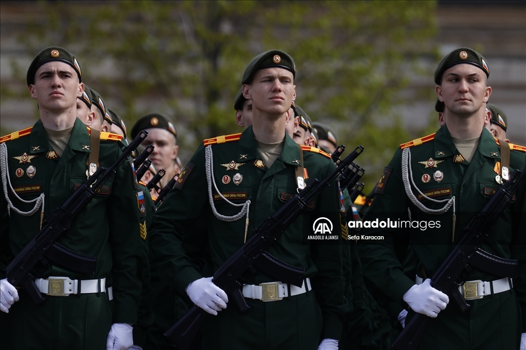 Rusya’da 9 Mayıs Zafer Günü törenlerle kutlandı