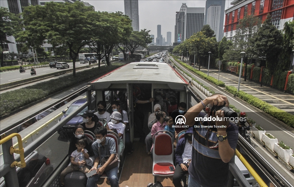 Bus wisata Transjakarta