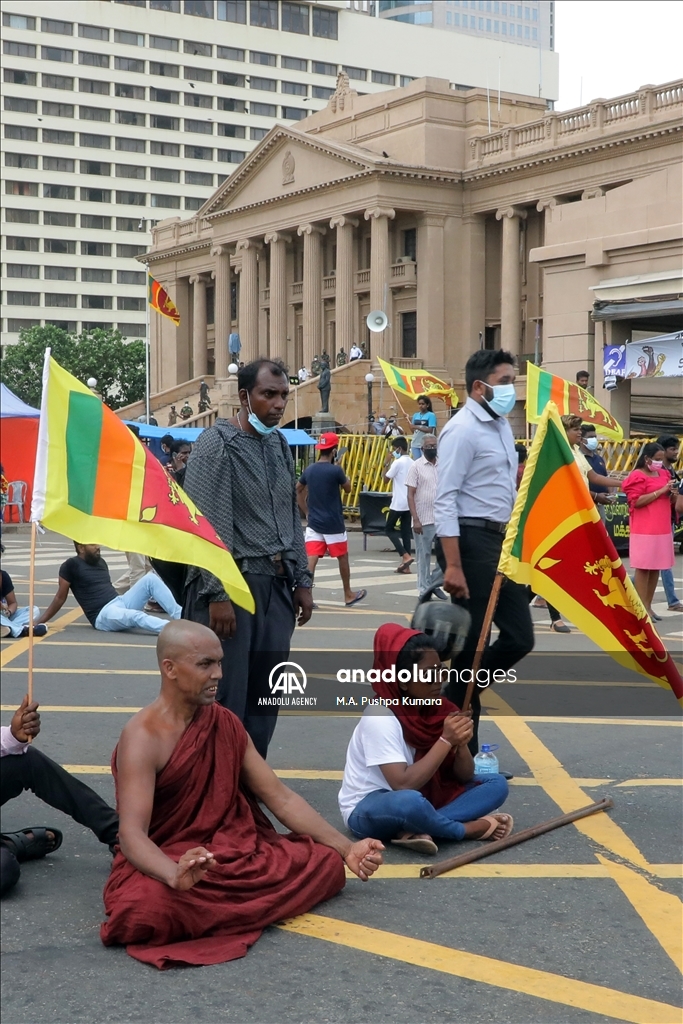 Sri Lanka’s Prime Minister, Mahinda Rajapaksa resigns